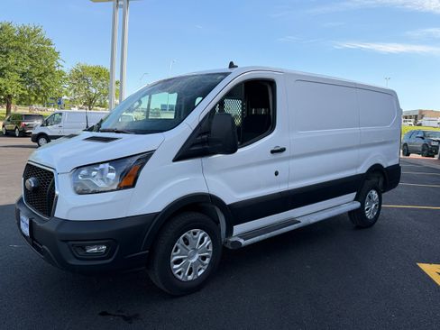 Used 2024 Ford Transit 250 Low Roof w/ Exterior Upgrade Package RWD image 5