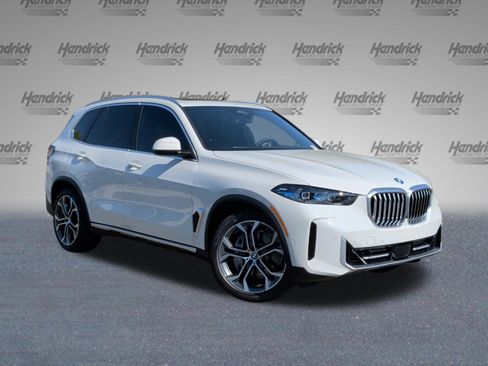 Used 2026 BMW X5 xDrive50e w/ Climate Comfort Package AWD/4WD image 2
