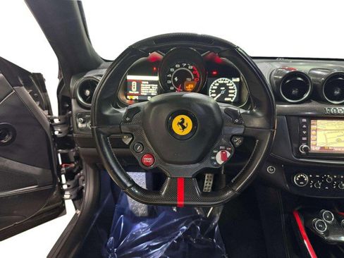 Used 2014 Ferrari FF image 32