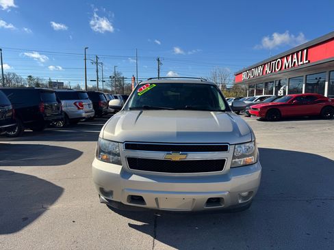 Used 2013 Chevrolet Suburban LS w/ Convenience Package 1 image 8
