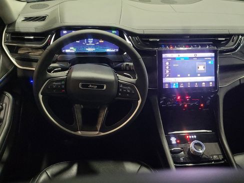 Used 2022 Jeep Grand Cherokee Limited 4xe image 22