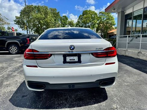 Used 2019 BMW 740i w/ M Sport Package RWD image 9