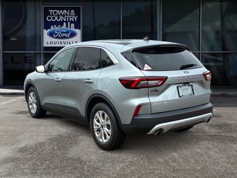 Used 2023 Ford Escape Active w/ Cold Weather Package FWD image 5
