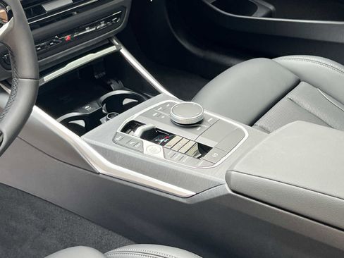 Used 2025 BMW 430i xDrive Coupe w/ Premium Package image 11