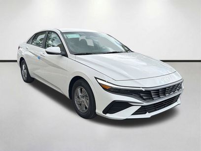 New 2026 Hyundai Elantra SE