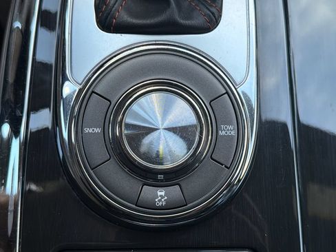 Used 2020 Nissan Armada Platinum w/ Platinum Reserve Package RWD image 26