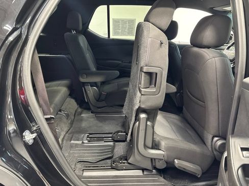 Used 2023 Chevrolet Traverse LT AWD/4WD image 32