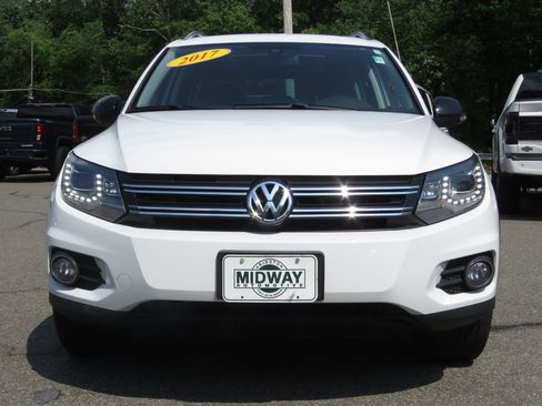 Used 2017 Volkswagen Tiguan Sport AWD/4WD image 2