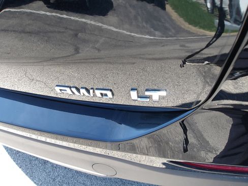 Used 2023 Chevrolet Equinox LT image 9