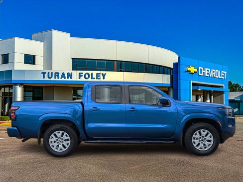 Used 2024 Nissan Frontier SV w/ SV Convenience Package RWD image 9