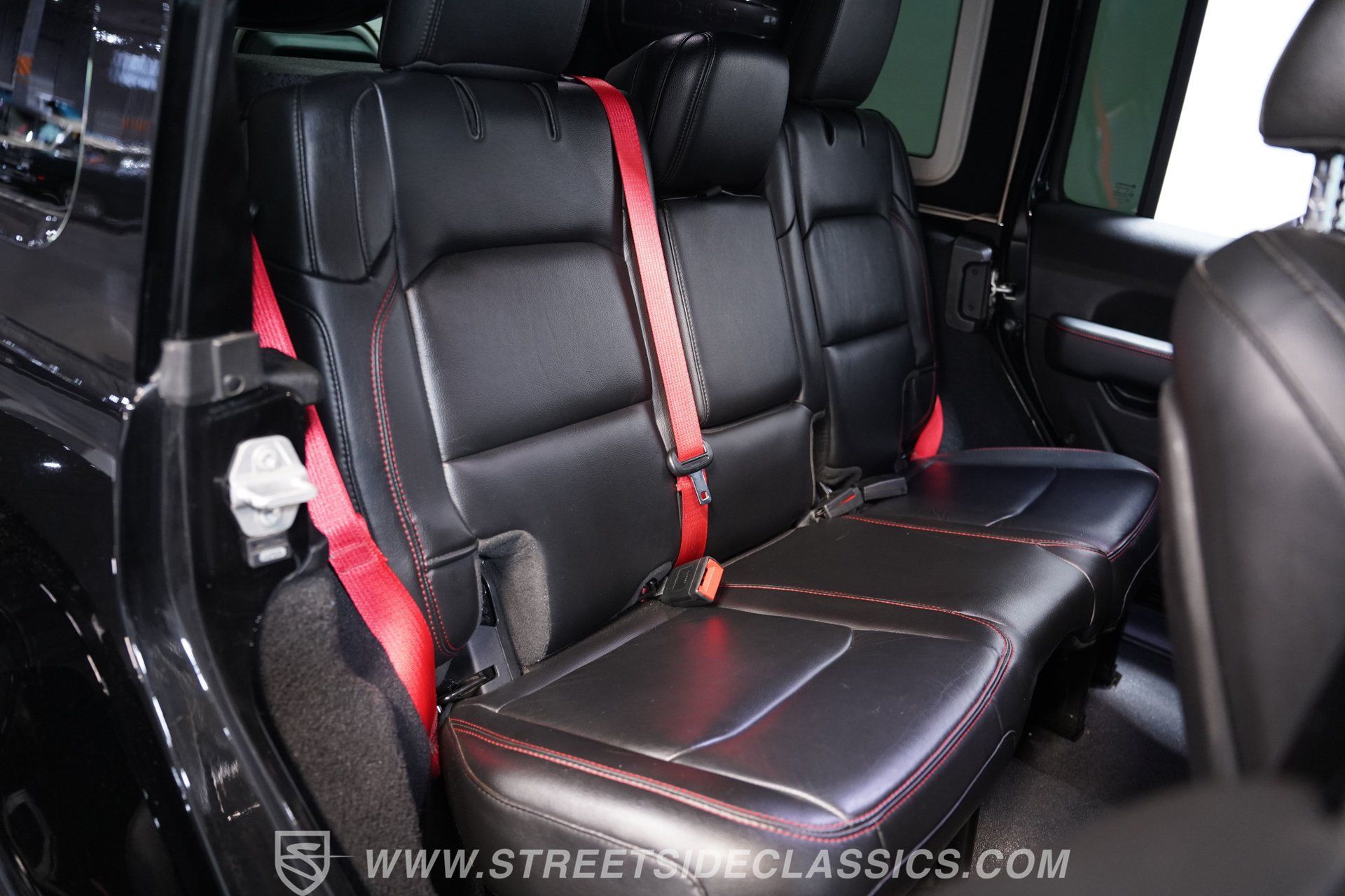 Used 2020 Jeep Wrangler Unlimited Rubicon w/ Quick Order Package 28Y Recon AWD/4WD image 37