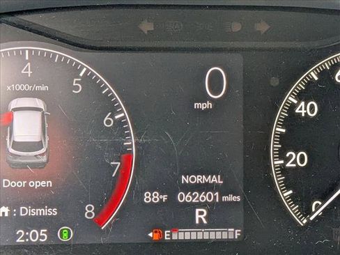 Used 2023 Honda HR-V EX-L image 6