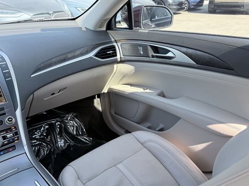 Used 2017 Lincoln MKZ Reserve FWD image 44