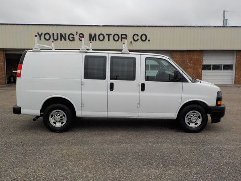 Used 2020 Chevrolet Express 2500 w/ Driver Convenience Package image 6