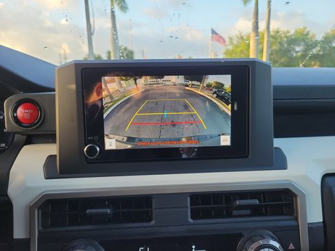 Used 2024 Toyota Tacoma TRD Sport image 27