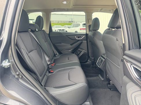 Used 2024 Subaru Forester Premium image 33