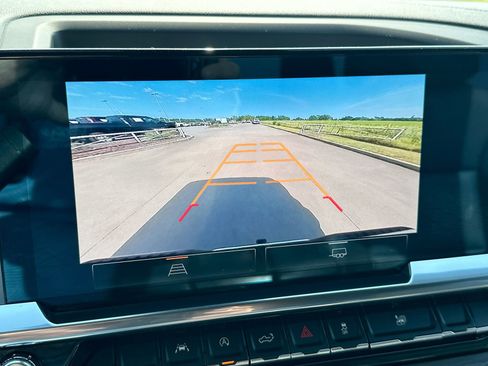 Used 2024 GMC Sierra 1500 SLT image 17