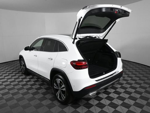 Certified 2025 Mercedes-Benz GLA 250 image 32