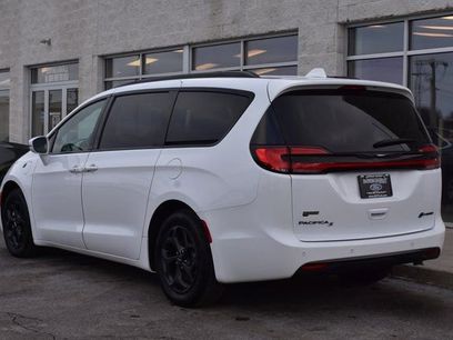 Used 2021 Chrysler Pacifica Limited w/ S Appearance Package