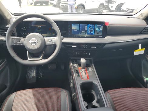 New 2026 Nissan Kicks SR FWD image 12