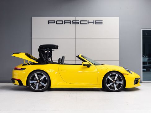 Certified 2022 Porsche 911 Carrera S RWD image 9