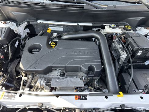 Used 2024 GMC Terrain SLE w/ Driver Convenience Package image 33