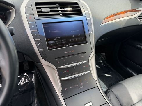 Used 2016 Lincoln MKZ Hybrid w/ Equipment Group 600A Reserve FWD image 18