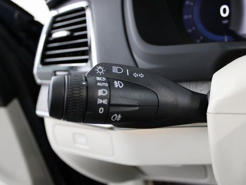 New 2025 Volvo XC90 B6 Plus w/ Protection Package Premier image 32