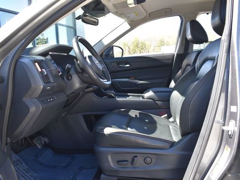 Used 2023 Nissan Pathfinder SL image 33