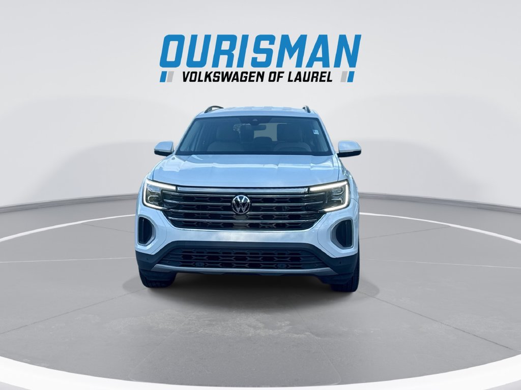 Used 2024 Volkswagen Atlas SE AWD/4WD image 3