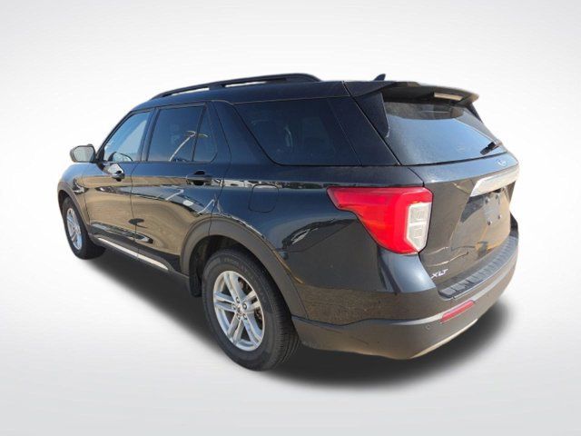 Used 2024 Ford Explorer XLT w/ Equipment Group 202A RWD image 7
