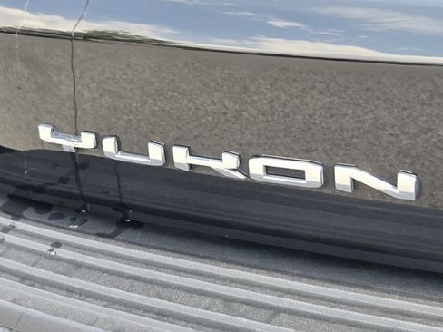 Used 2023 GMC Yukon XL SLT w/ Max Trailering Package AWD/4WD image 42