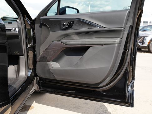 New 2025 Cadillac Lyriq Luxury image 28