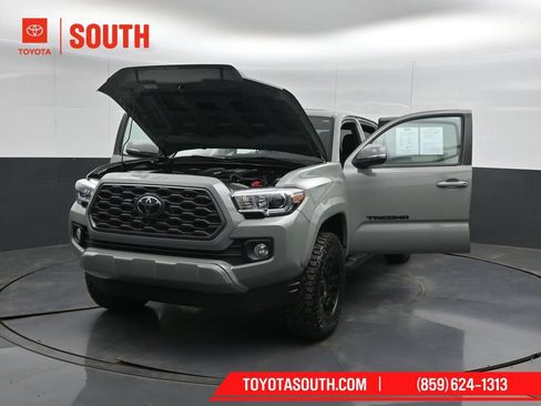 Used 2022 Toyota Tacoma TRD Sport w/ TRD Premium Sport Package AWD/4WD image 54