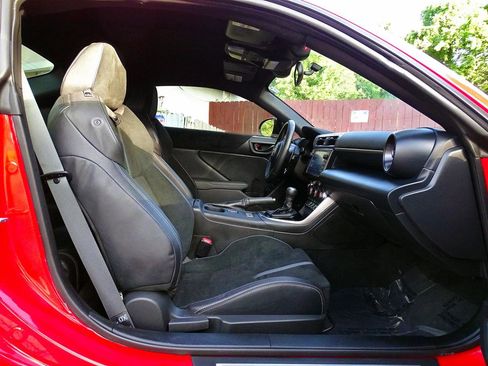 Used 2024 Toyota GR86 Premium RWD image 35