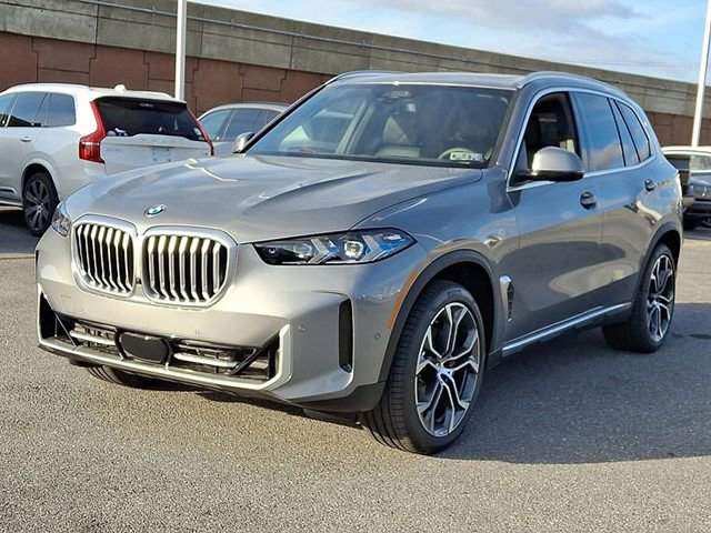 Certified 2026 BMW X5 xDrive40i AWD/4WD image 2