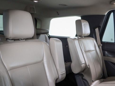 Used 2021 Ford Expedition XLT image 29