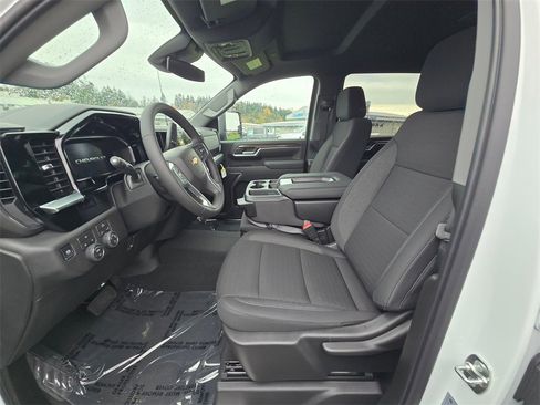 New 2026 Chevrolet Silverado 2500 LT image 15