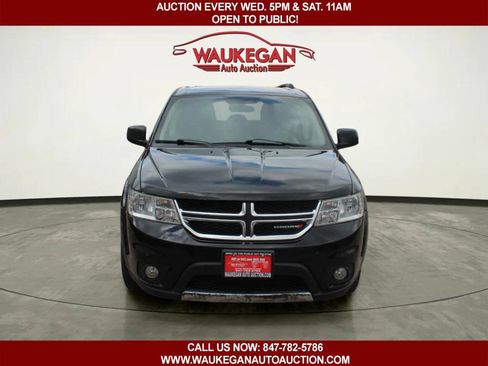 Used 2014 Dodge Journey SXT image 2