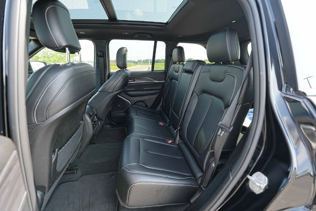 Used 2024 Jeep Grand Cherokee Limited 4xe AWD/4WD image 20