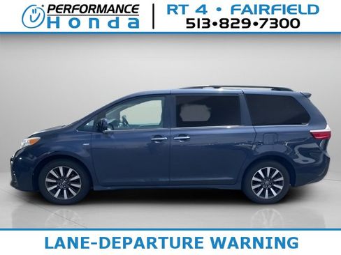 Used 2018 Toyota Sienna XLE w/ XLE Navigation Package AWD/4WD image 1