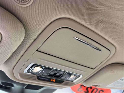 Used 2023 Lincoln Aviator AWD w/ Premium Package image 35