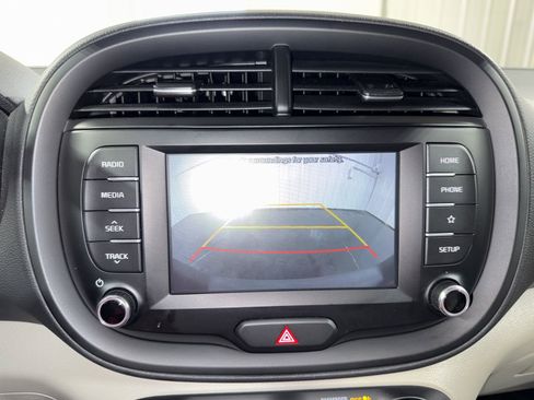 Used 2020 Kia Soul LX FWD image 21