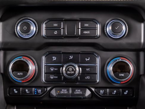 Used 2023 GMC Yukon XL SLT w/ SLT Premium Package AWD/4WD image 26