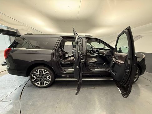 New 2026 Ford Expedition Max Platinum w/ Platinum Ultimate Package AWD/4WD image 18