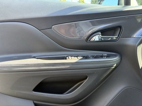 Certified 2022 Buick Encore Preferred image 28