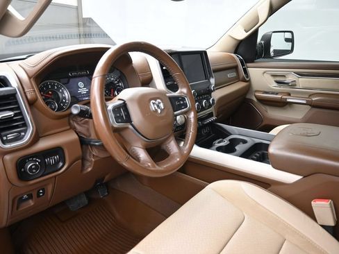 Used 2019 RAM 1500 Laramie AWD/4WD image 19
