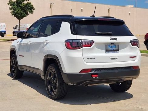 Used 2024 Jeep Compass Trailhawk AWD/4WD image 5
