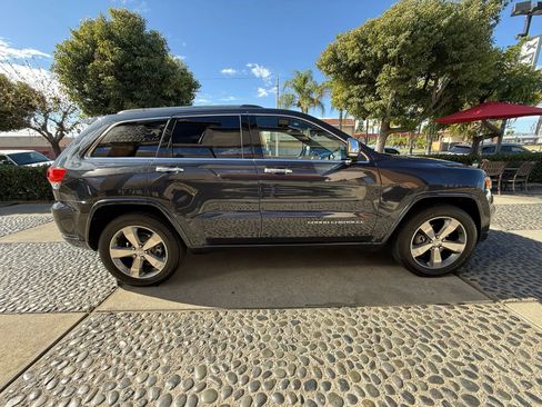 Used 2016 Jeep Grand Cherokee Overland image 4