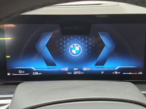Used 2024 BMW X5 xDrive40i w/ M Sport Package AWD/4WD image 9